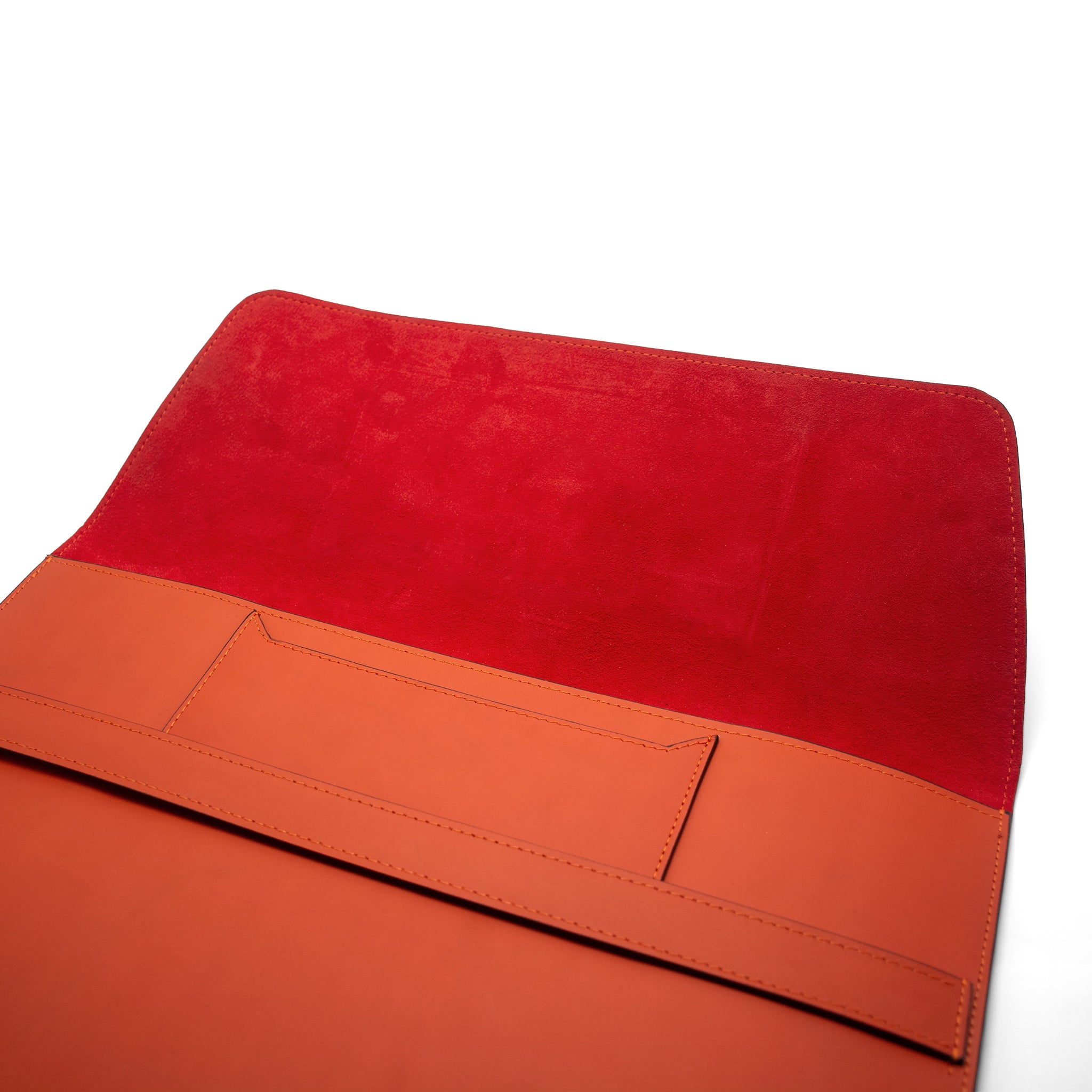 Elegance Leather Sleeve – Premium Full-Grain Cow Leather MacBook & iPad Case